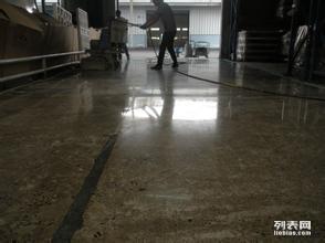 东莞市寮步镇环氧地坪漆工程公司 铸造高品质地坪工的一流选择